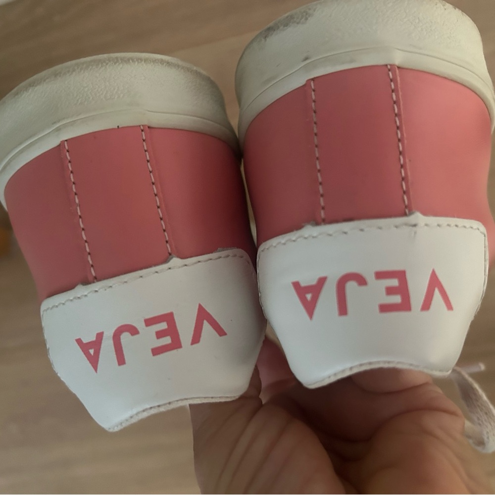 Veja Pink and White Women's Sneakers - Picture 4 of 9